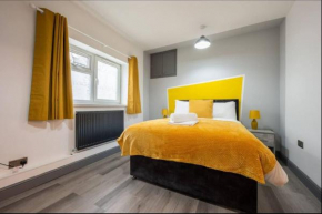 Sleek 1BR in Trendy Neighborhood